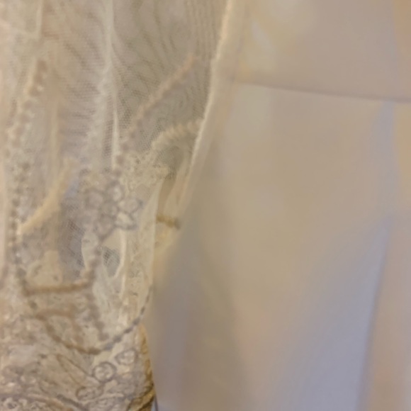 Blouse. (Note) This fits a sm or xs. - Picture 5 of 5